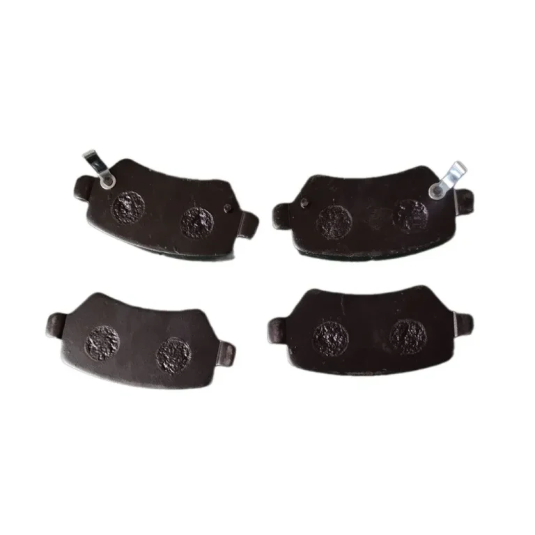 لنت ترمز عقب لیفان 820